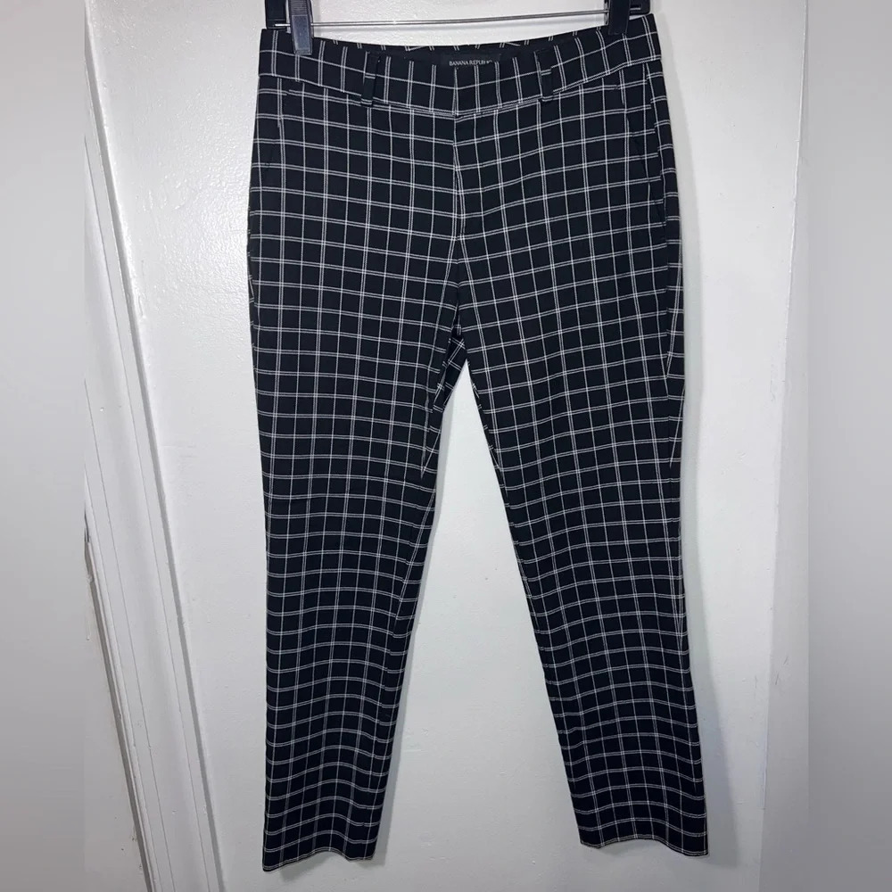 Banana Republic, 0, plaid black/white check, slant front, button back pockets